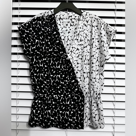 New York & Company Tops - White and Black Top Size Large 
Excellent condition.